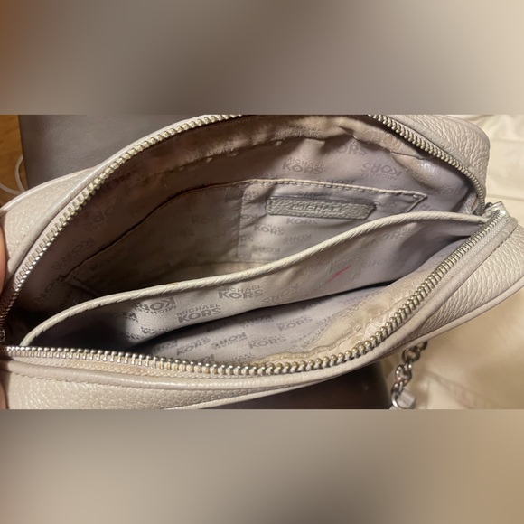 SOLD Michael Kors crossbody bag - Picture 4 of 5